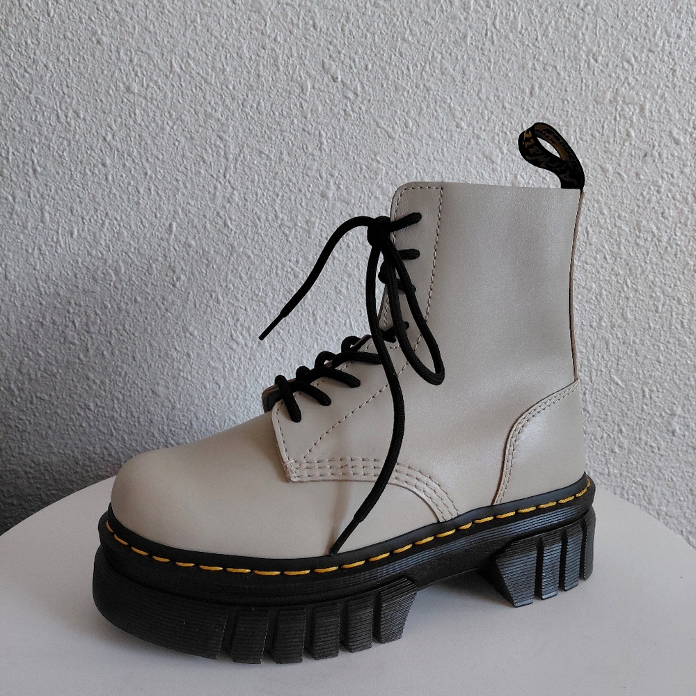 DR. MARTENS Gray Nappa Leather Audrick 8-Eye Platform Laced Boots. 
